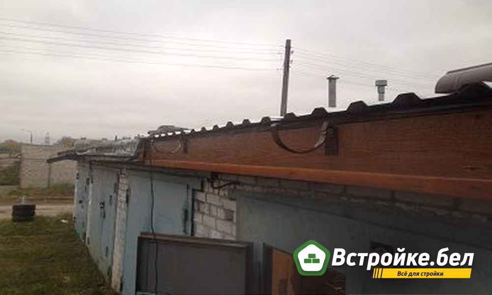 Монтаж организованного водостока.jpg